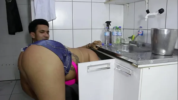 Best The cocky plumber stuck the pipe in the ass of the naughty rabetão. Victoria Dias and Mr Rola fresh Movies