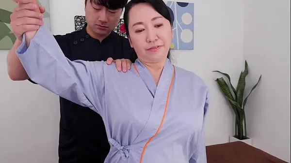 ベスト A Big Boobs Chiropractic Clinic That Makes Aunts Go Crazy With Her Exquisite Breast Massage Yuko Ashikawa の新鮮な映画