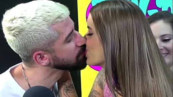 Melhores Leleco kissed two very naughty hot girls filmes frescos